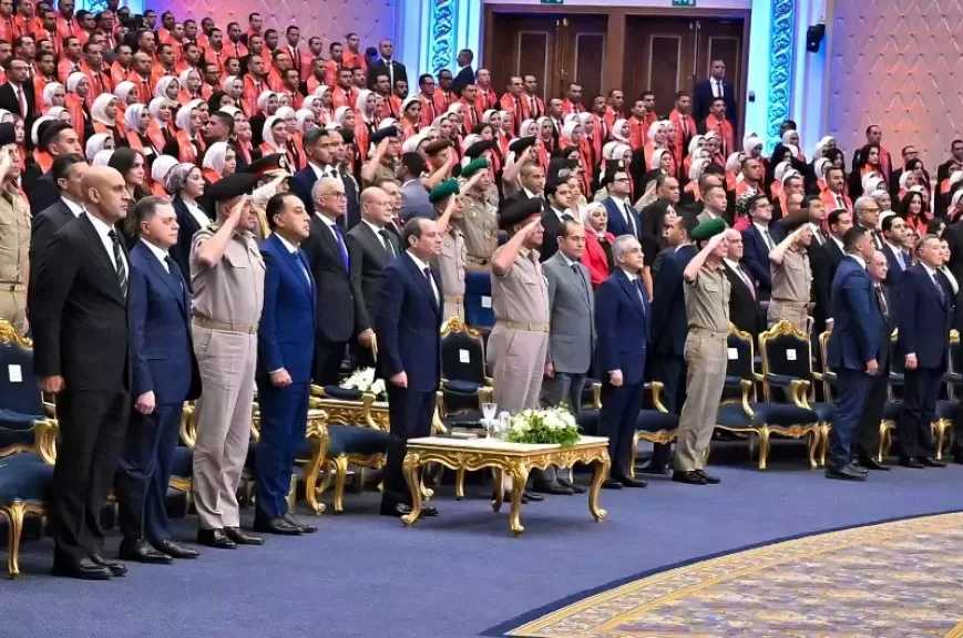 الرئيس السيسي: الهدف ليس عسكرة الدولة.. وما حدث في الفترة من 2011 إلى 2013 لم ينته وخطته لم تتوقف