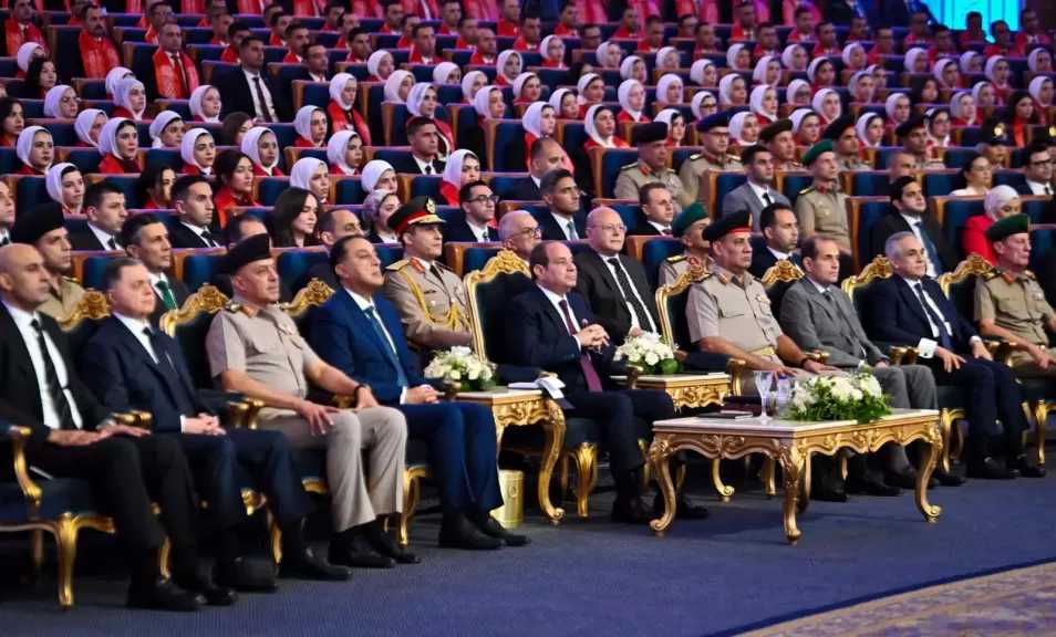 الرئيس السيسي يُثني على كلمة قدامى الدارسين بالدورة رقم 6 للجهات والهيئات القضائية والحاصلين على تقدير امتياز