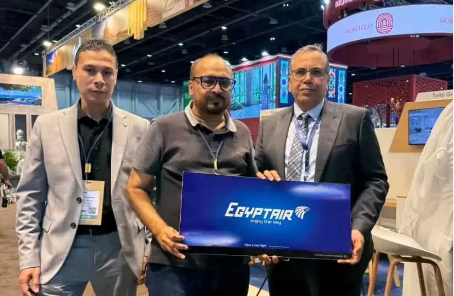 مصر للطيران تستعرض خطط تحديث أسطولها وتطوير خدماتها الرقمية