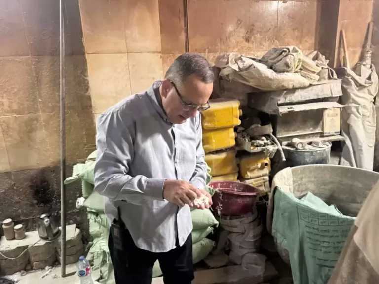 تموين الدقهلية يحرر 131 مخالفة بالأسواق والمخابز ويضبط سلعًا مجهولة المصدر