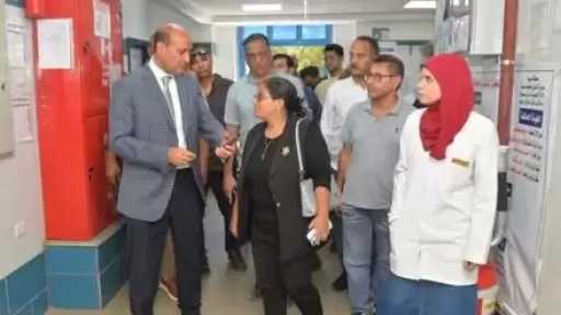 محافظ أسيوط يوجه بالتعامل الفوري مع معوقات تؤثر على مستوى الخدمة بعدد من الوحدات الصحية