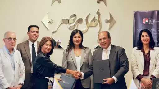 بروتوكول تعاون بين الجامعة البريطانية ومستشفى أهل مصر لتعزيز التدريب وخدمة المجتمع