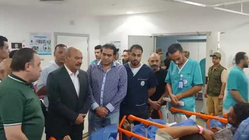 نقل 33 مصابًا إلى المجمع الطبي بالسويس إثر حادث تصادم في العين السخنة