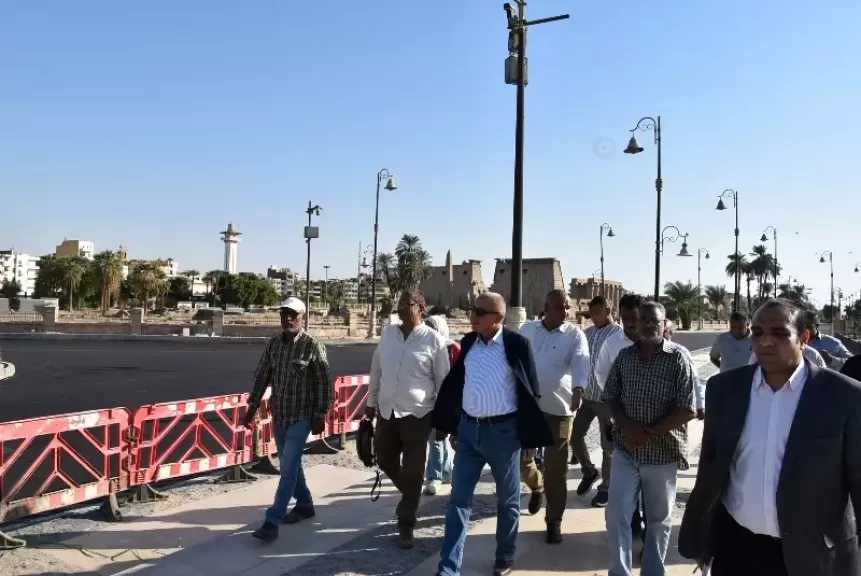 رصف وتجميل 4500 متر بشوارع الأقصر استعدادًا لاستقبال الموسم السياحي