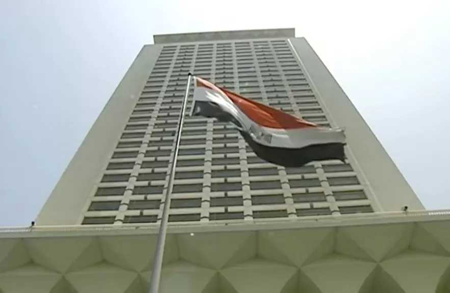 مساعد وزير الخارجية: وفاة قبطان سفينة تابعة لشركة مصرية جراء استهدافها بميناء روسي وإنقاذ 8 بحارة