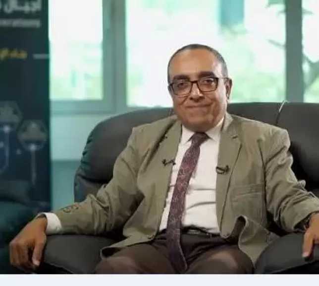 مستشار بوزارة الاتصالات: الماجستير المهني بمبادرة الرواد الرقميون يكلف الدولة مليون جنيه للطالب