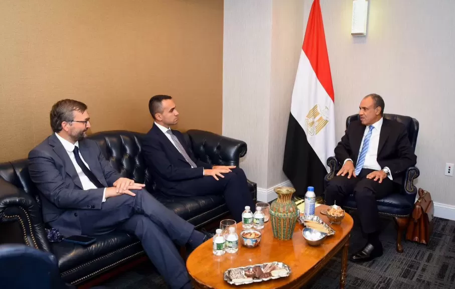 خط أحمر