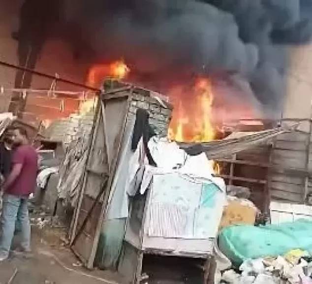 خط أحمر