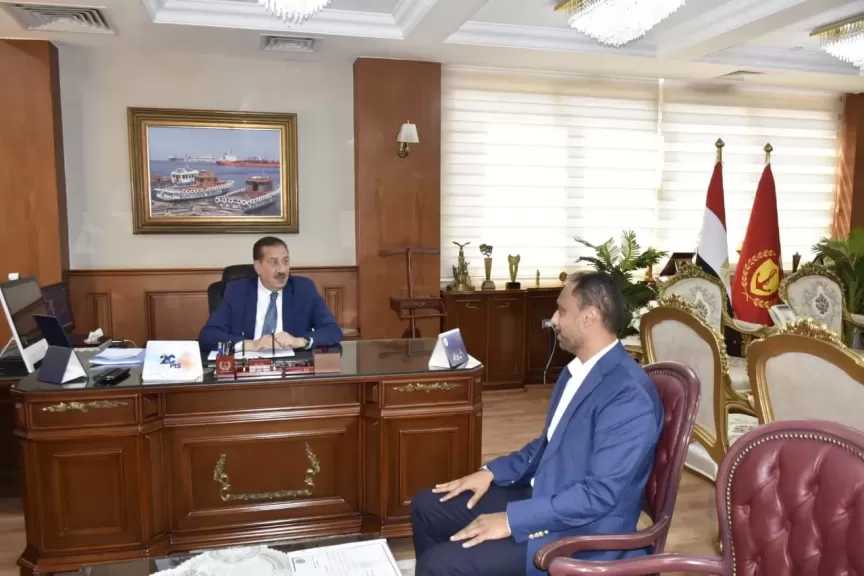 محافظ بورسعيد ونائب الشيوخ أحمد جوهر يبحثان ملفات الخدمات والتعاون التنفيذي التشريعي