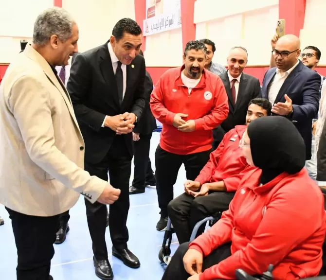 خط أحمر