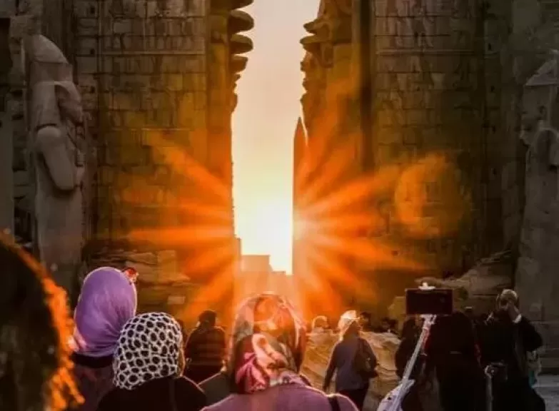 خط أحمر