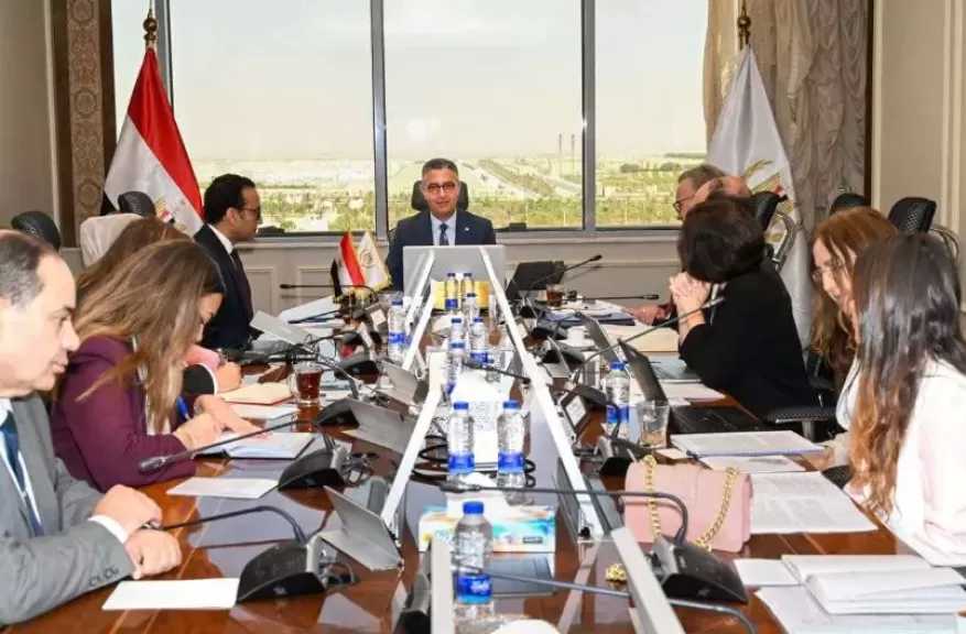 وزير التموين يبحث مع بنك الاستثمار الأوروبي التعاون في مشروعات الأمن الغذائي