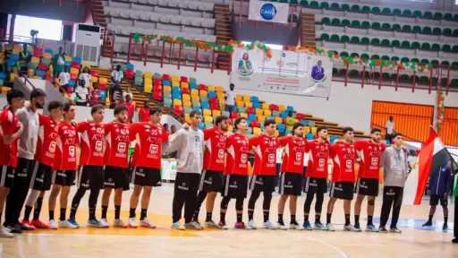 وزير الشباب والرياضة يهنئ منتخب الناشئين لكرة اليد بعد تتويجه ببطولة أفريقيا
