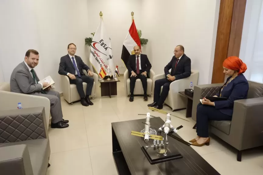 خط أحمر