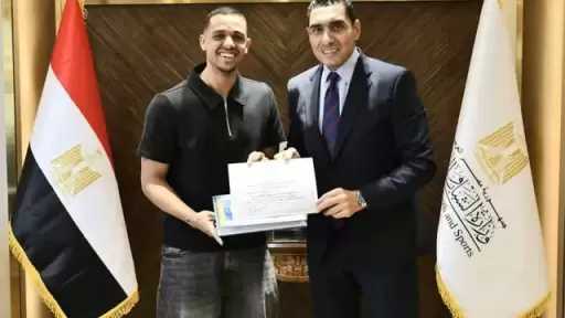 وزير الشباب والرياضة يكرم مصطفى عسل وأمينة عرفي بعد تتويجهما ببطولة قطر كلاسيك للاسكواش