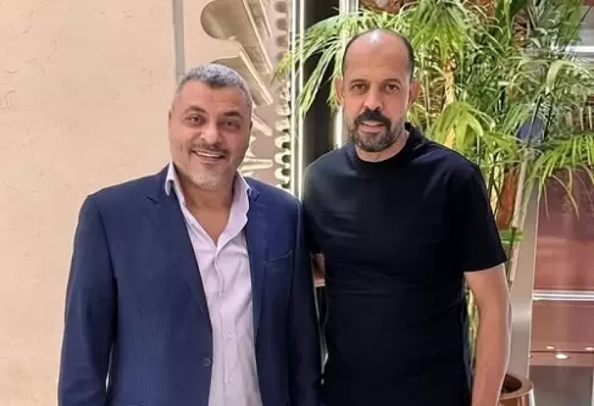 خط أحمر