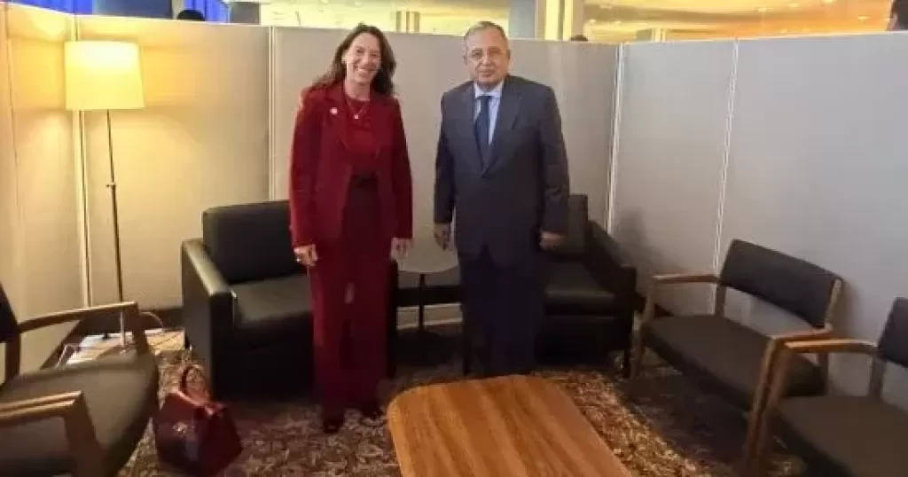 خط أحمر
