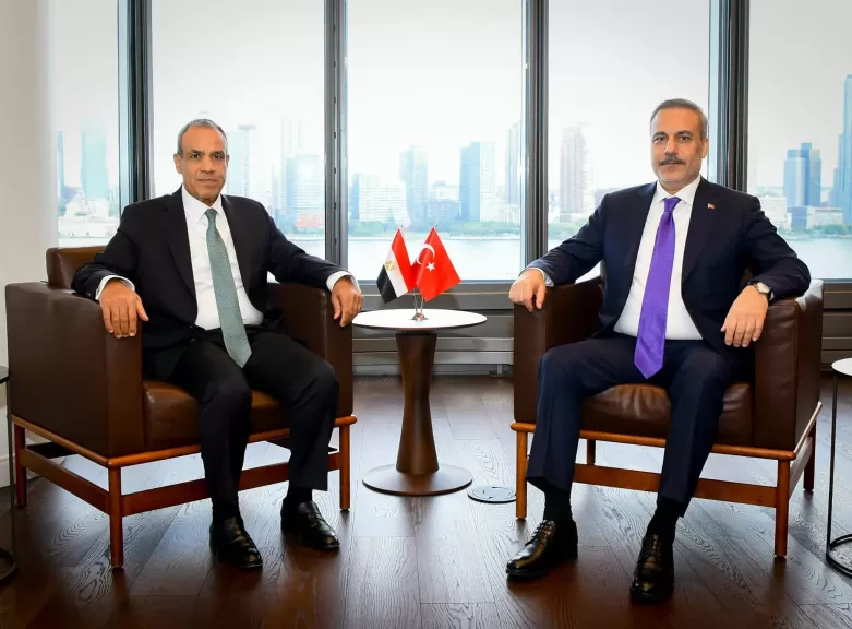 خط أحمر