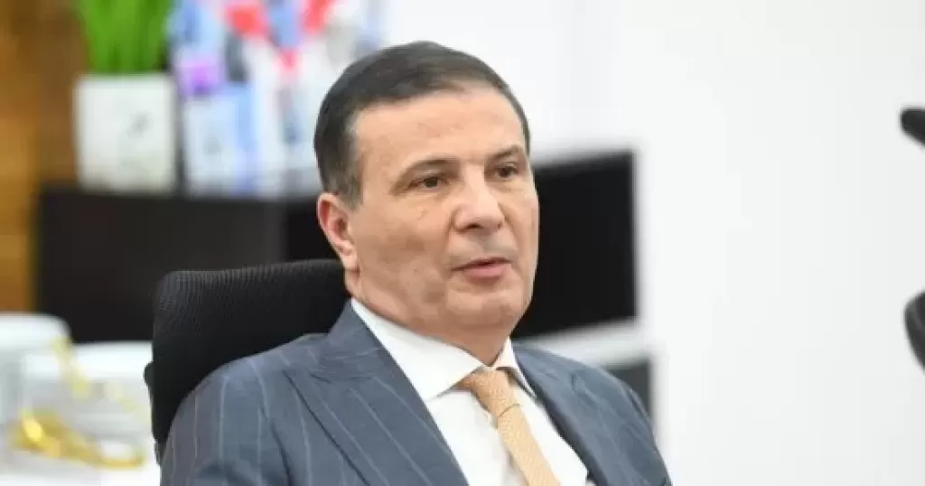 خط أحمر