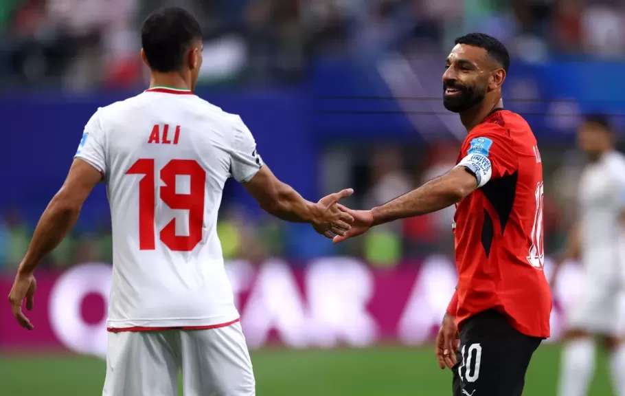 خط أحمر