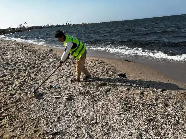 خط أحمر