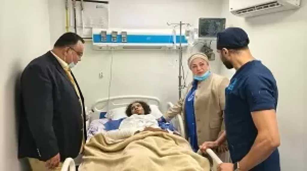 رئيس أكاديمية الفنون تطمئن على طالبي المعهد العالي للموسيقى العربية بعد تعرضهما لحادث