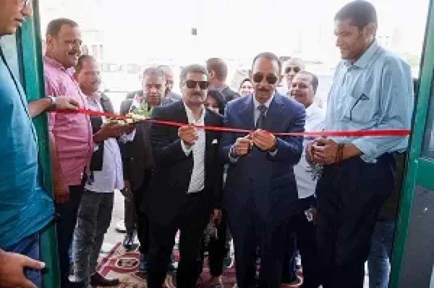 محافظ سوهاج يفتتح معرض منتجات شركة النيل للزيوت والمنظفات ويوجه بالتسويق الجيد لها بأسعار تنافسية