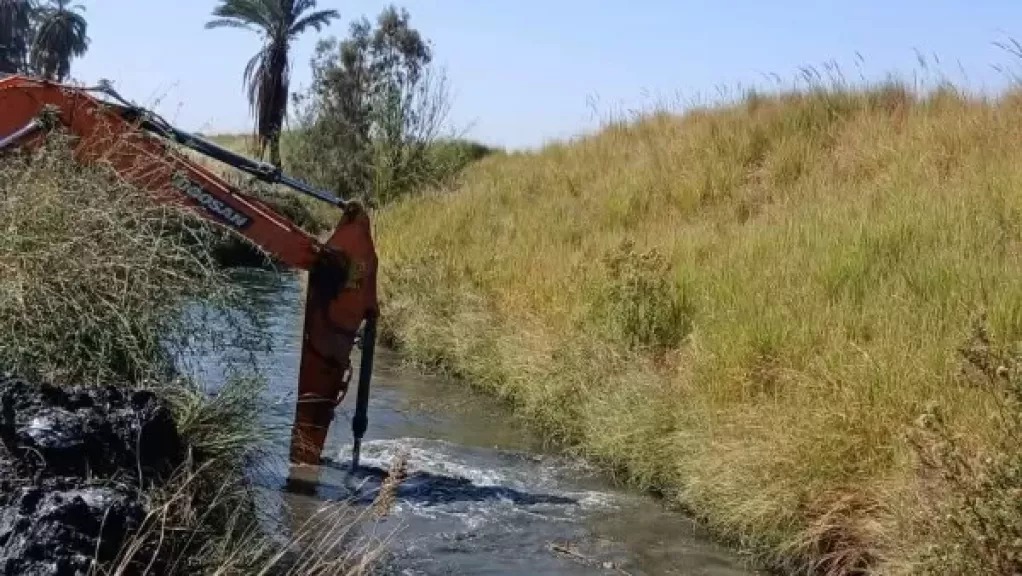 خط أحمر