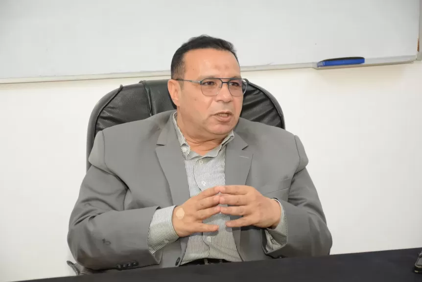 خط أحمر