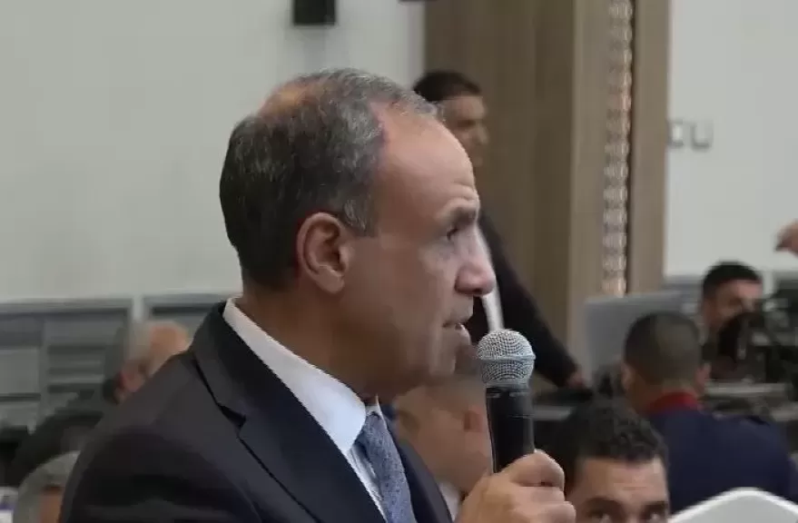 خط أحمر