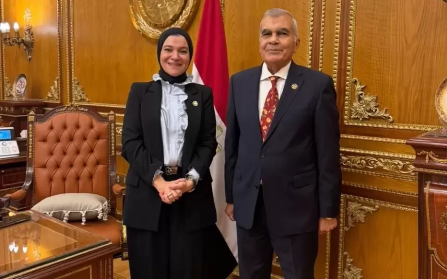 خط أحمر