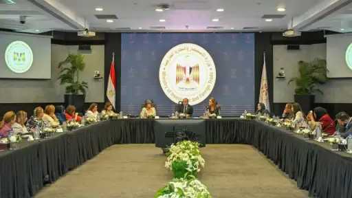 وزير الاستثمار يبحث مع مجلس سيدات الأعمال العرب تعزيز الاستثمارات العربية وتمكين المرأة