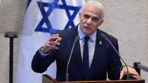 لابيد يقر بتطرف الإسرائيليين وبتأييدهم لقتل الأطفال الرضّع في غزة