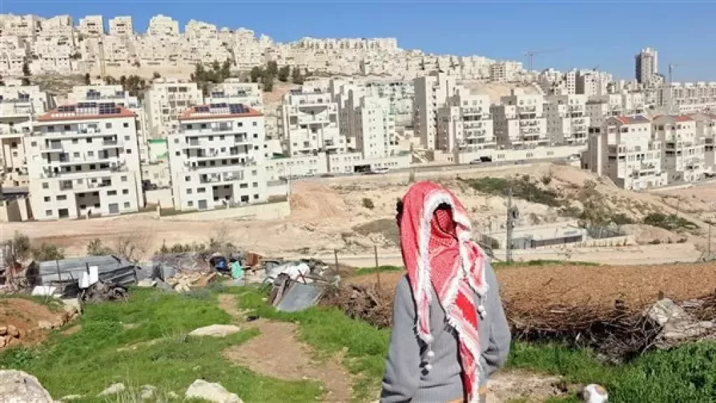 خط أحمر