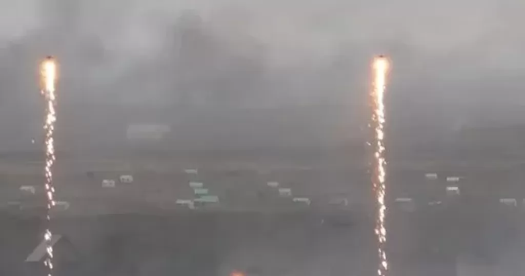 خط أحمر