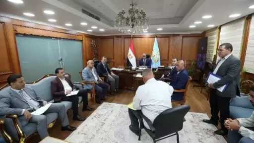 محافظ كفر الشيخ يبحث عددًا من طلبات وشكاوى المواطنين