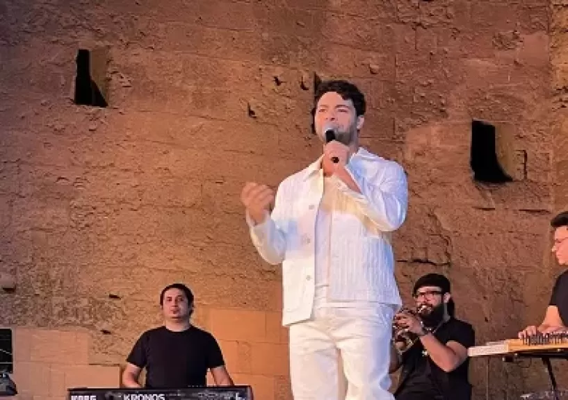 خط أحمر
