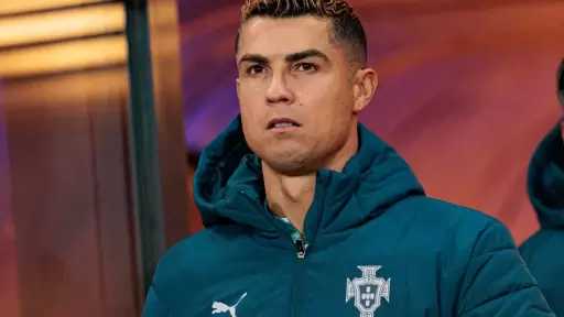 بيان رسمي.. رونالدو يكشف كواليس أزمته مع مدرب البرتغال