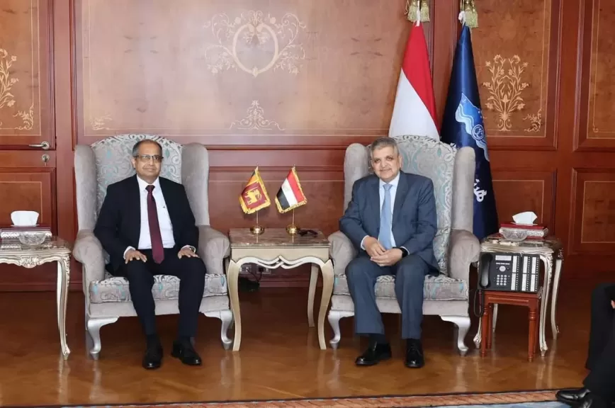 خط أحمر
