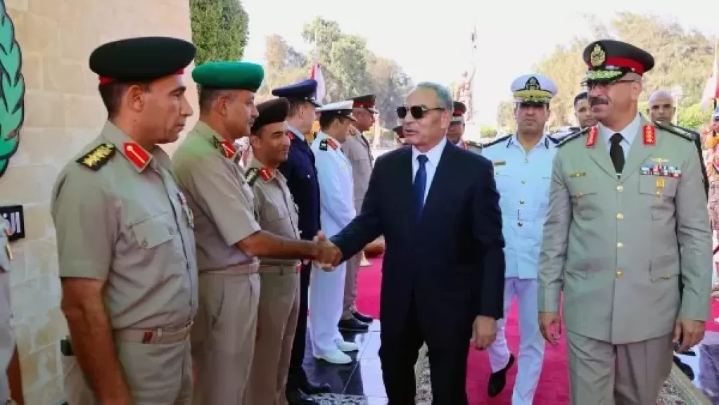 خط أحمر
