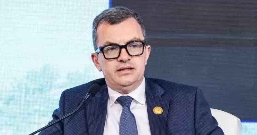 خط أحمر
