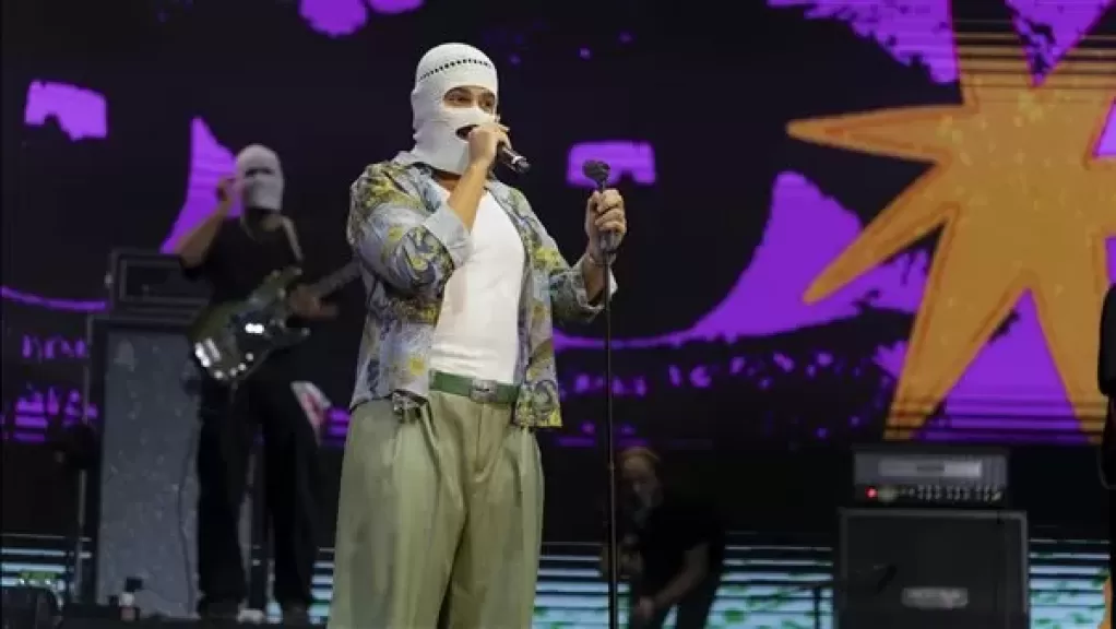 خط أحمر