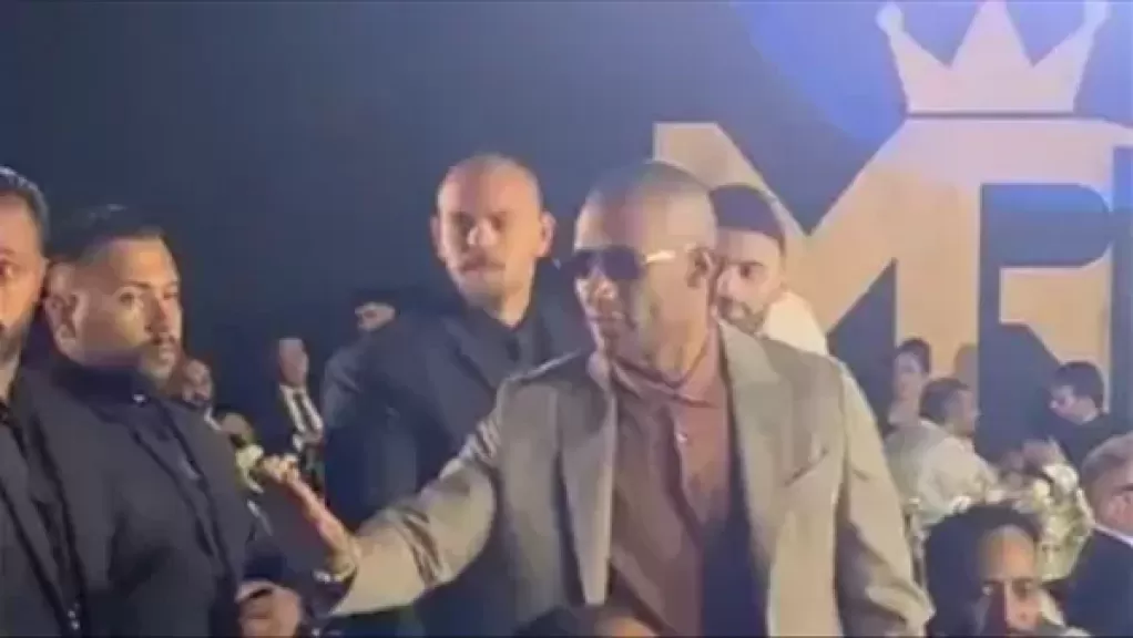 خط أحمر