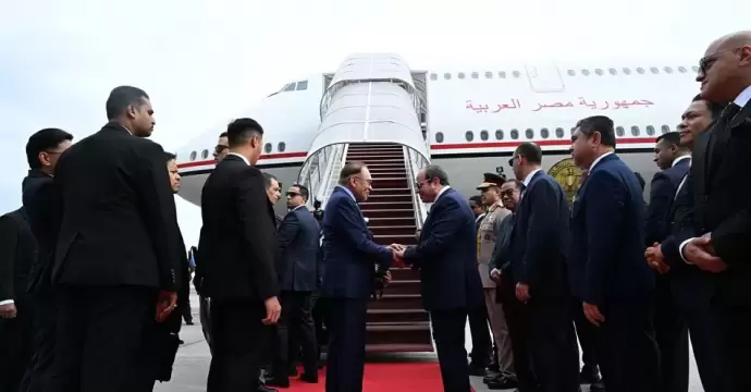 المتحدث الرئاسي ينشر صور مغادرة الرئيس السيسي ماليزيا متوجهًا لإندونيسيا