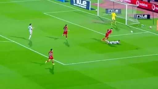 خبير تحكيمي عبر قناة الأهلي: شيكو بانزا كان يستحق الطرد في القمة