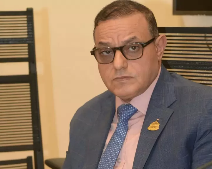 خط أحمر