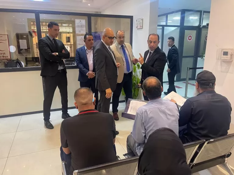 خط أحمر