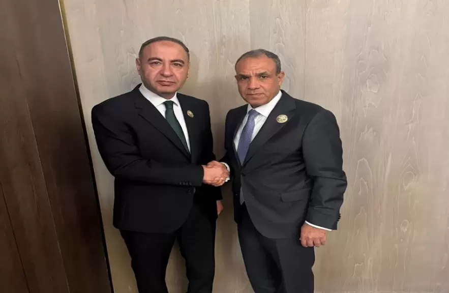 خط أحمر