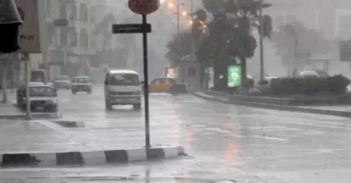 الأرصاد: استمرار فرص سقوط الأمطار غدًا.. وانخفاض الحرارة ليلًا إلى 17 درجة