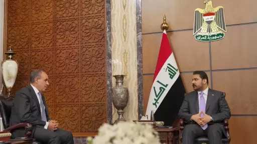 وزير الخارجية يلتقي رئيس الوزراء العراقي .. ويؤكد أهمية تعزيز الشراكة الثنائية وتضافر الجهود لدعم الاستقرار